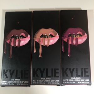 SALE😍 Kylie Jenner liquid lipstick & lip liner!